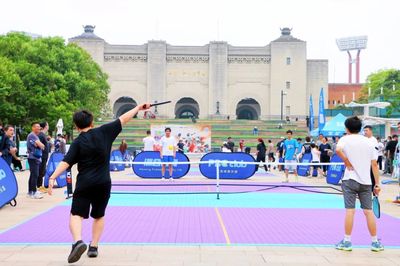 乒乓球拍打網(wǎng)球？創(chuàng)智天地的網(wǎng)絡(luò)競(jìng)技球新玩法引領(lǐng)運(yùn)動(dòng)潮流